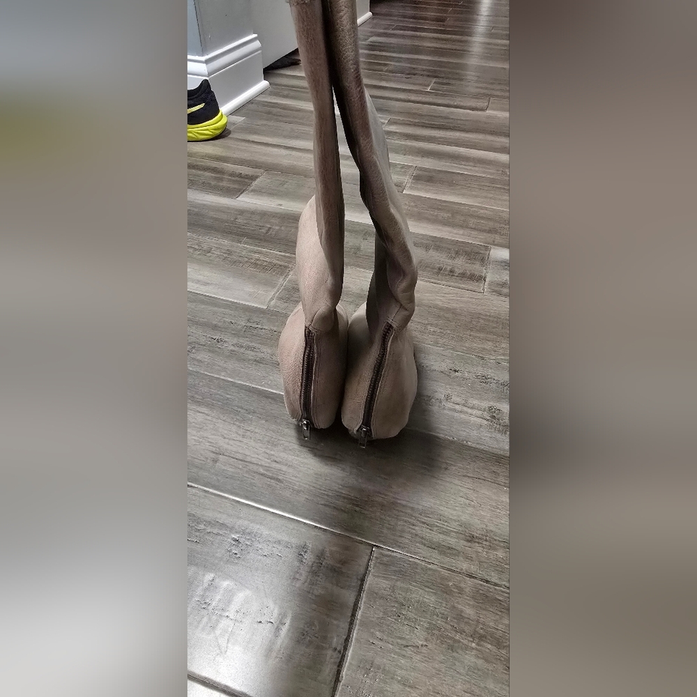 Booties Size 7.5 Us. Cream Color. Gently Use. The… - image 2